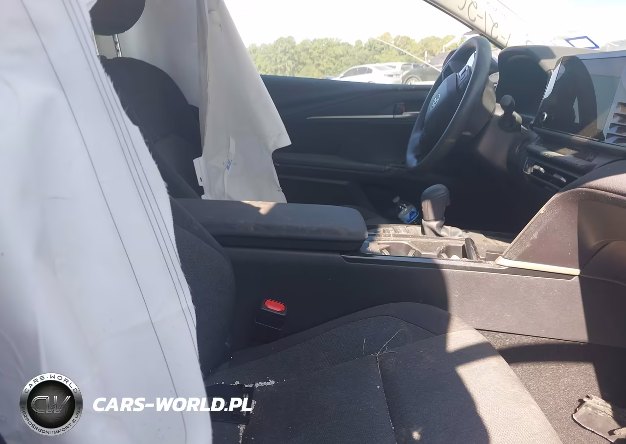 2026 Toyota Camry Le VIN:4T1DAACK4TU709704 - 5
