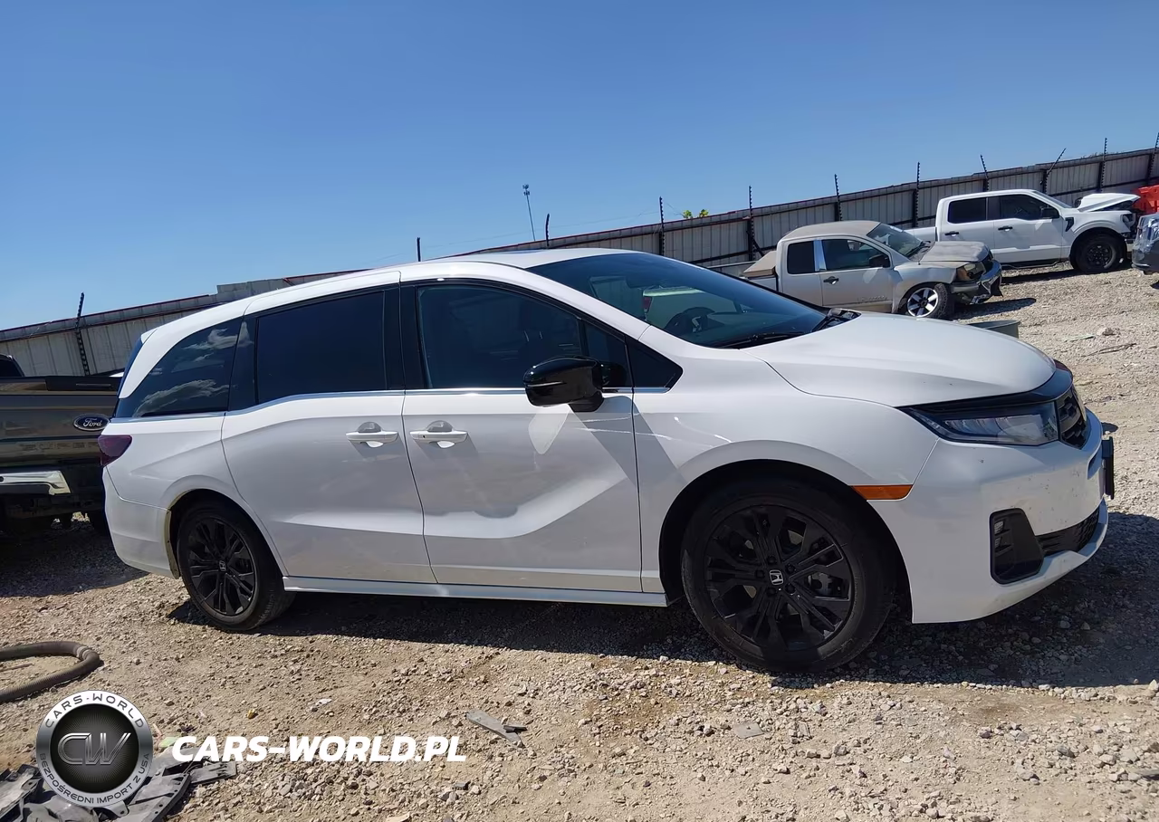 2026 Honda Odyssey Sport-L VIN:5FNRL6H75TB043967 - 13