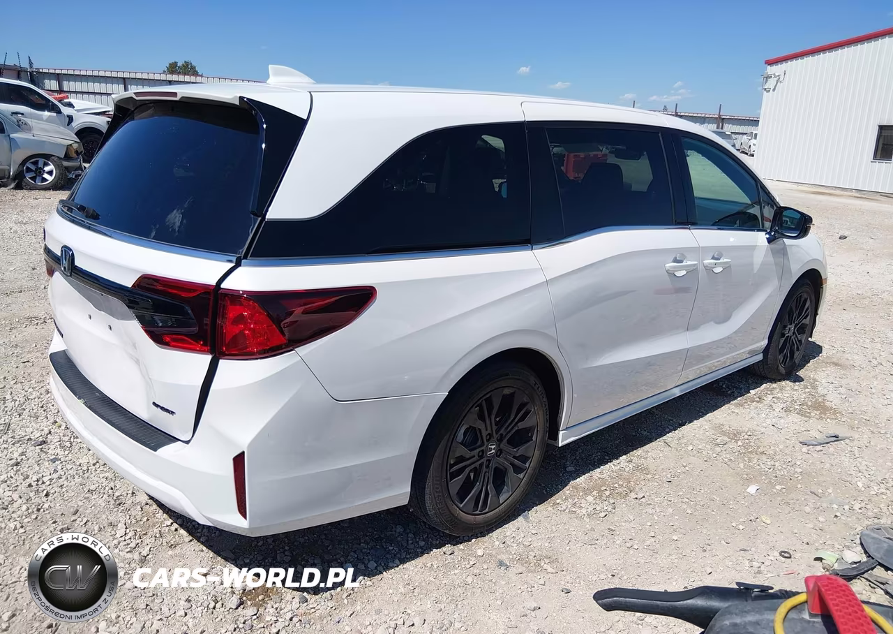 2026 Honda Odyssey Sport-L VIN:5FNRL6H75TB043967 - 4