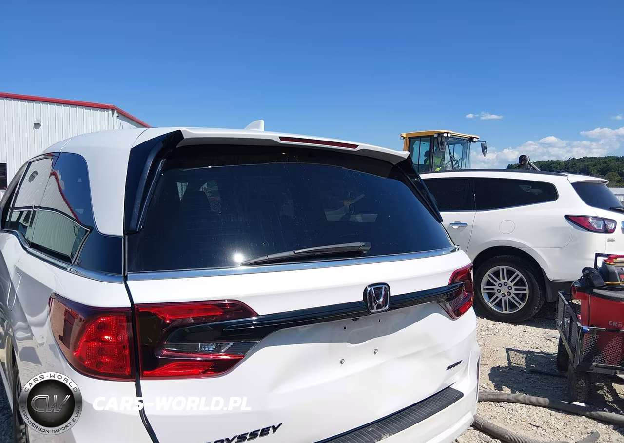 2026 Honda Odyssey Sport-L VIN:5FNRL6H75TB043967 - 6