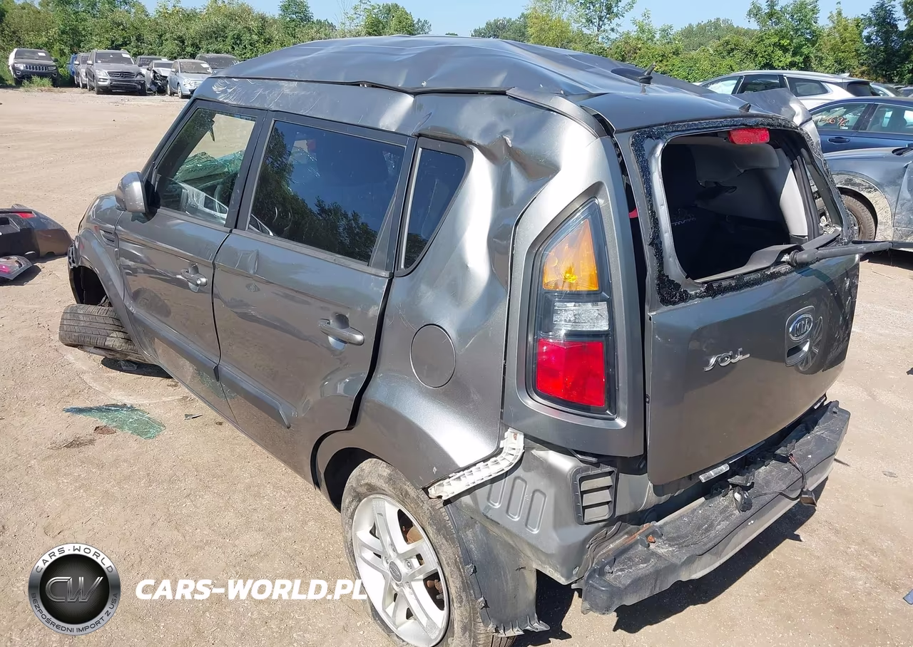 2011 Kia Soul + VIN:KNDJT2A2XB7254719 - 3