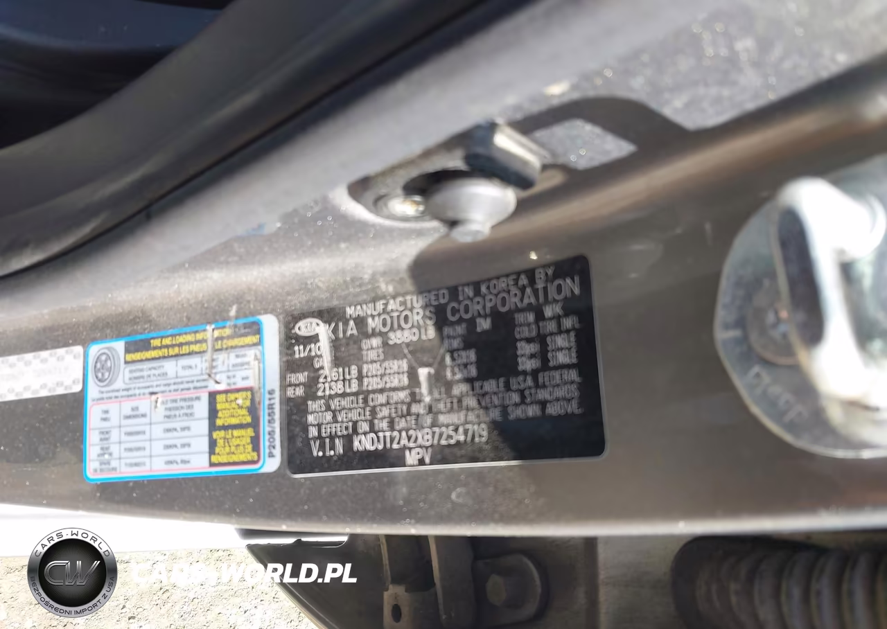 2011 Kia Soul + VIN:KNDJT2A2XB7254719 - 9