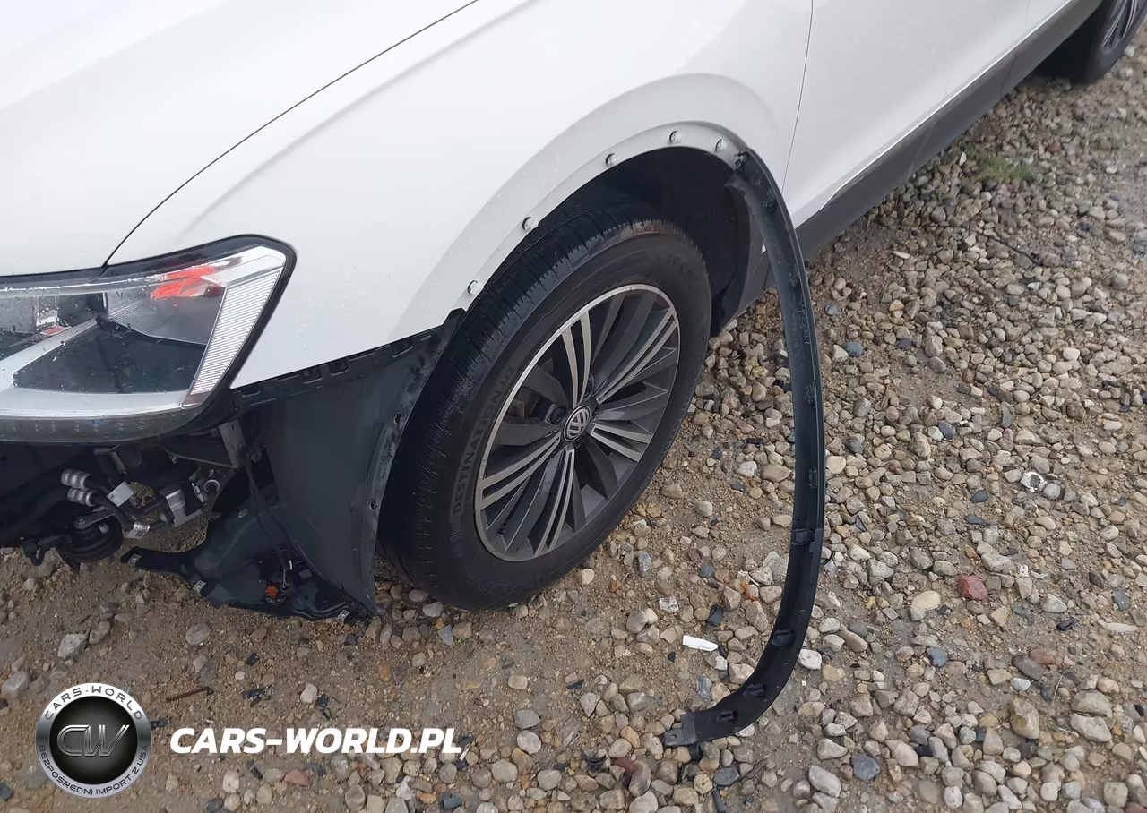 2018 Volkswagen Tiguan 2.0T Se-2.0T Sel VIN:3VV2B7AX6JM079388 - 18