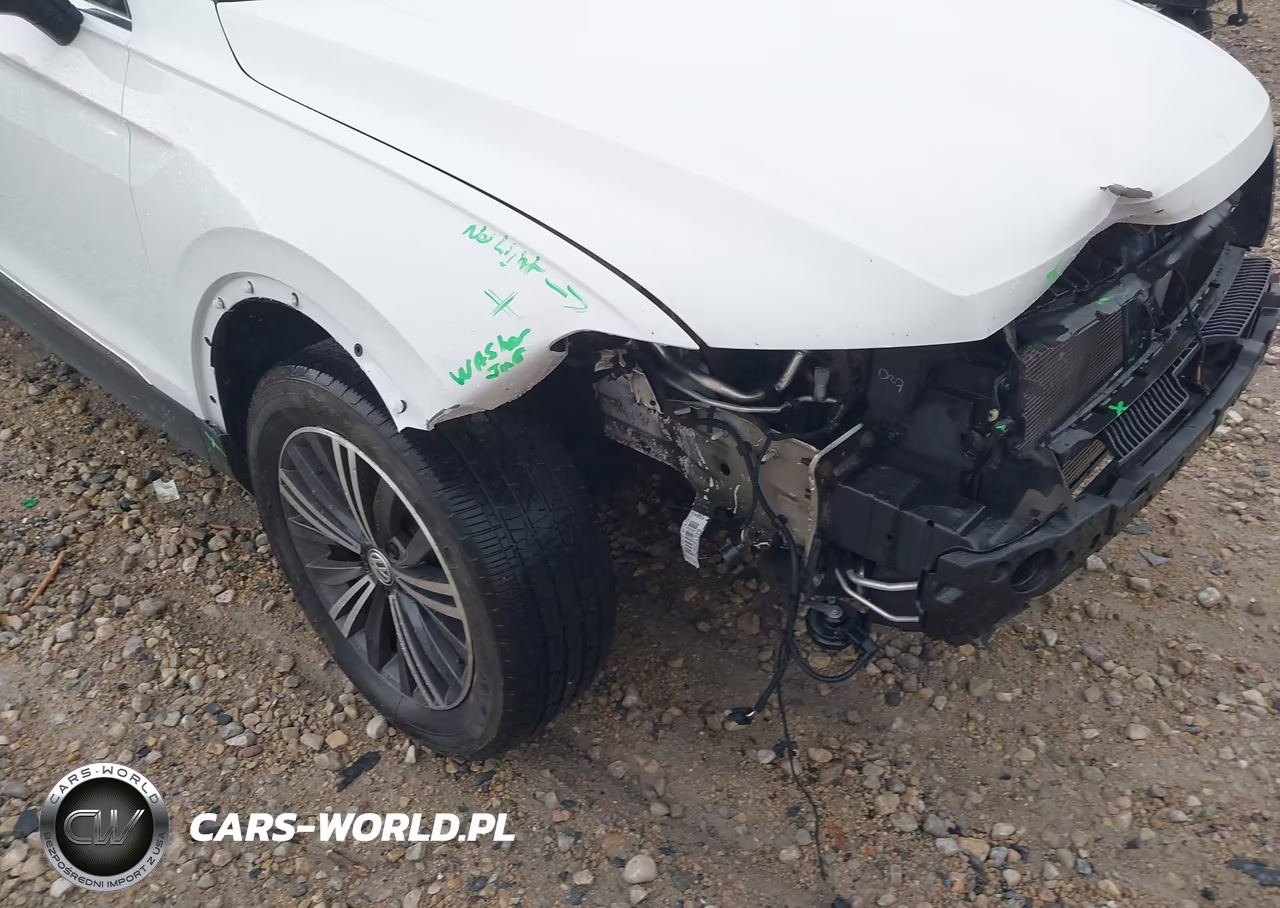 2018 Volkswagen Tiguan 2.0T Se-2.0T Sel VIN:3VV2B7AX6JM079388 - 19