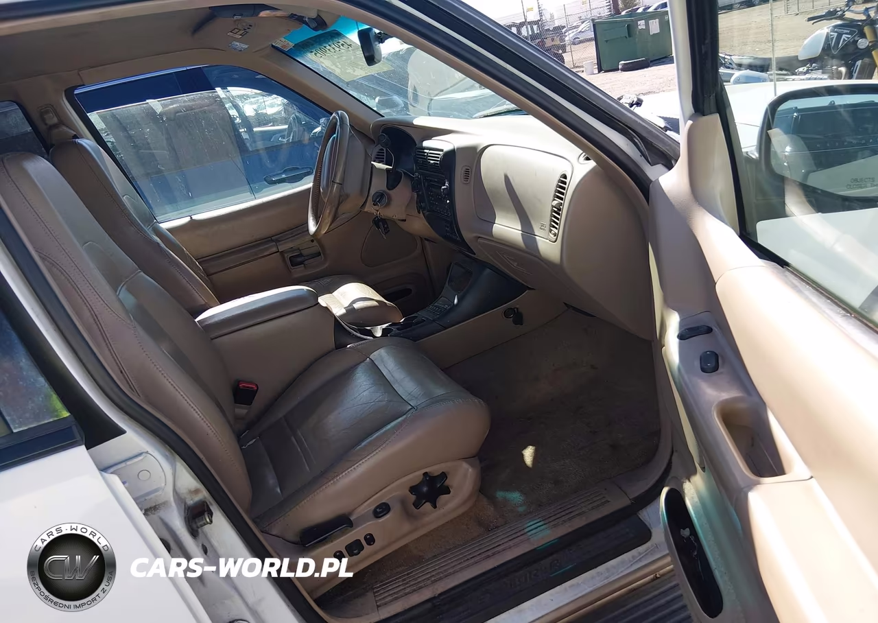 2000 Ford Explorer Eddie Bauer VIN:1FMDU74E9YZA84522 - 5