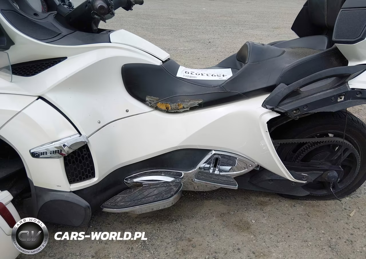 2015 Can-Am Spyder Roadster Rt-Rt-S-S Series-Ltd VIN:2BXNBDD29FV006078 - 15