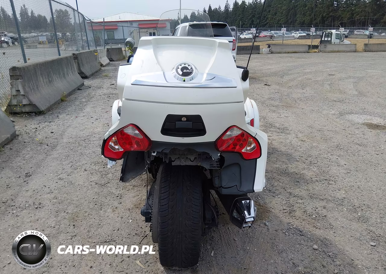 2015 Can-Am Spyder Roadster Rt-Rt-S-S Series-Ltd VIN:2BXNBDD29FV006078 - 6