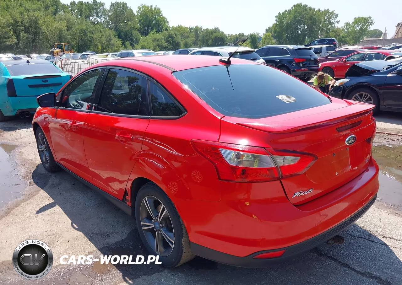 2012 Ford Focus Se VIN:1FAHP3F29CL312108 - 3
