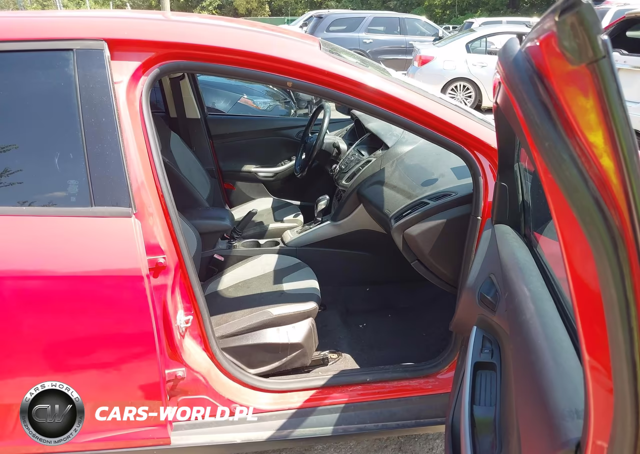 2012 Ford Focus Se VIN:1FAHP3F29CL312108 - 5