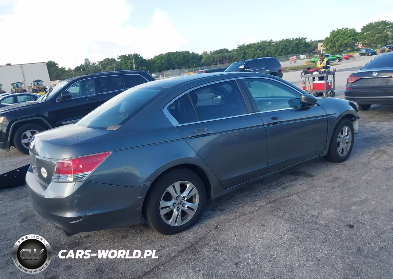 2010 Honda Accord Lxp VIN:1HGCP2F47AA197552 - 4