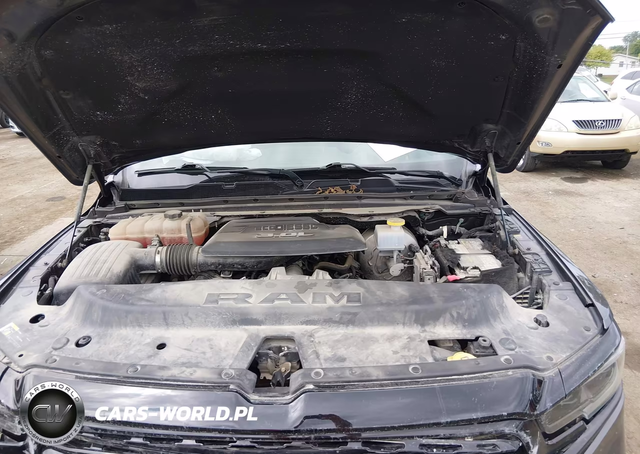 2022 Ram 1500 VIN:1C6SRFHM1NN388432 - 10