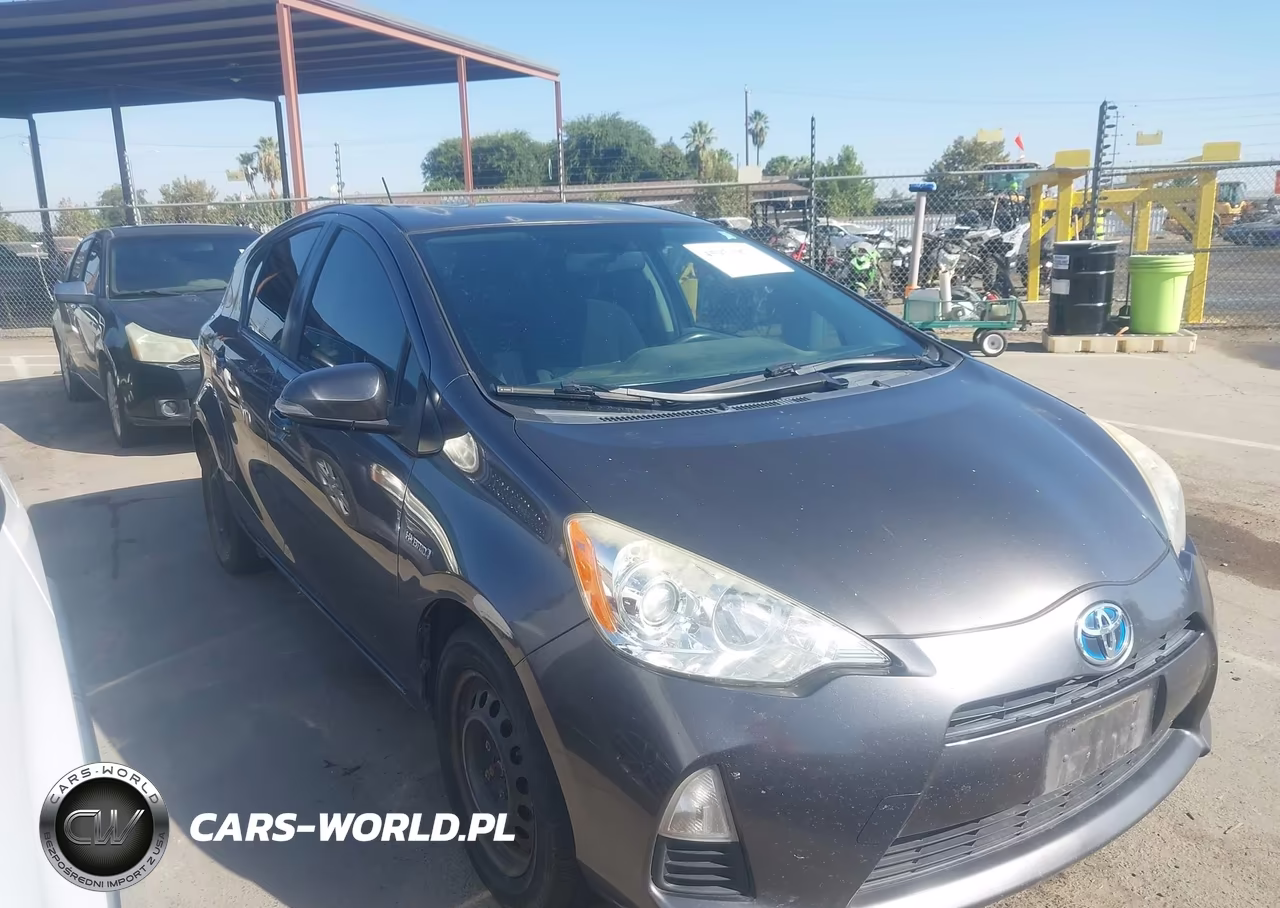 2014 Toyota Prius C Three