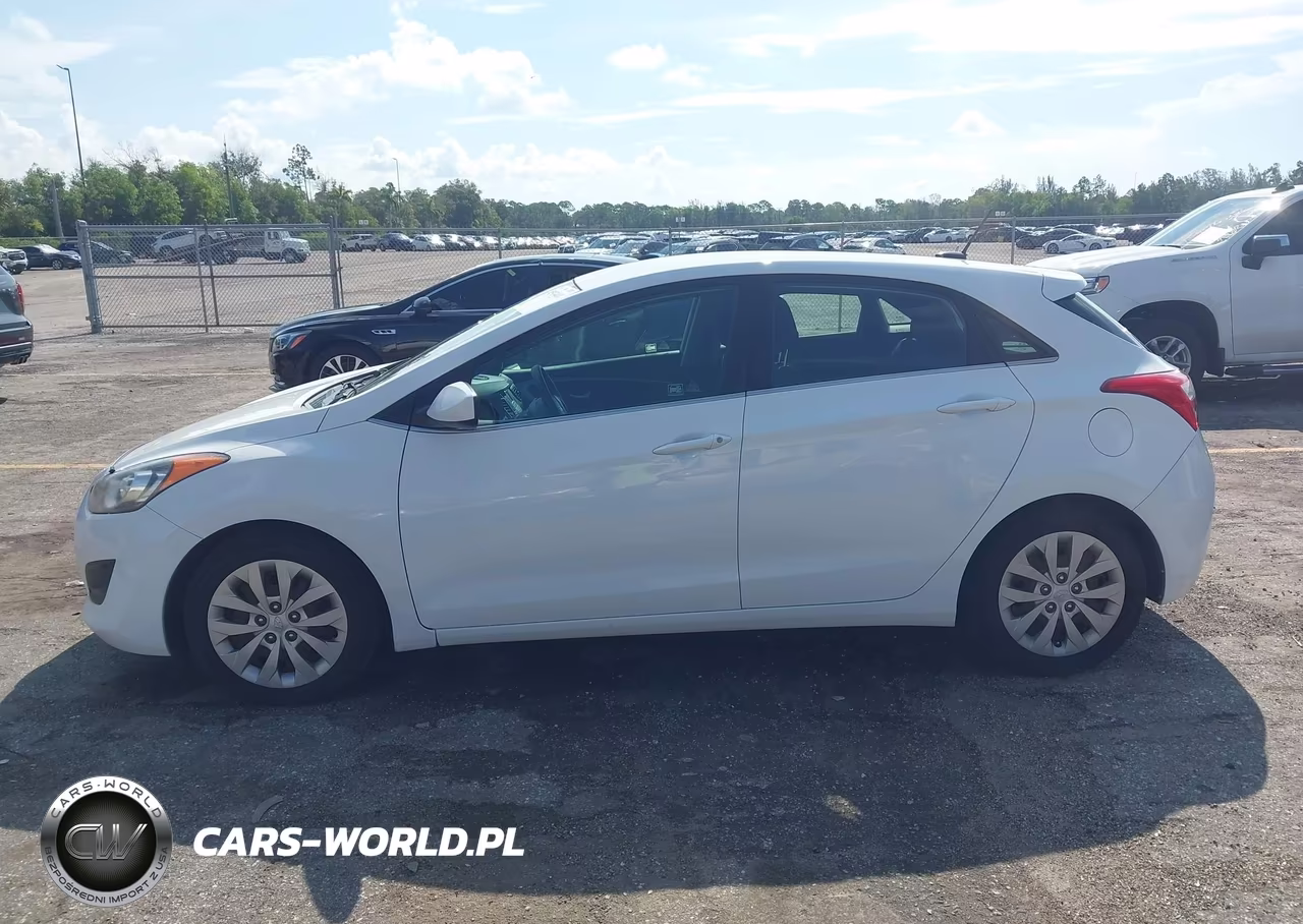 2017 Hyundai Elantra Gt VIN:KMHD35LH7HU366920 - 14