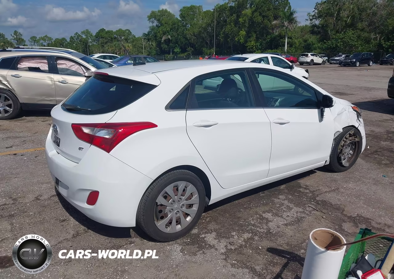 2017 Hyundai Elantra Gt VIN:KMHD35LH7HU366920 - 4