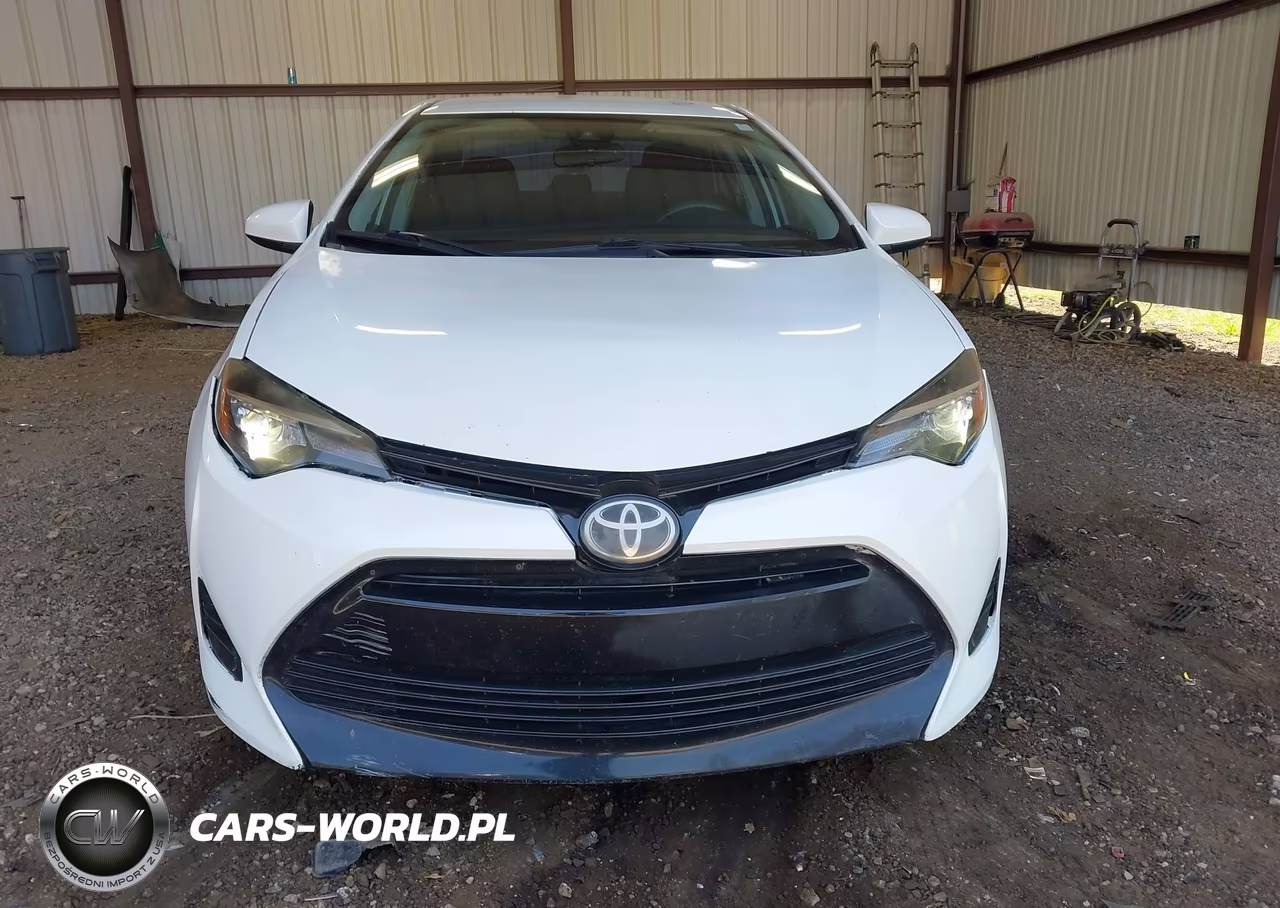 2017 Toyota Corolla Le VIN:5YFBURHE6HP580499 - 12
