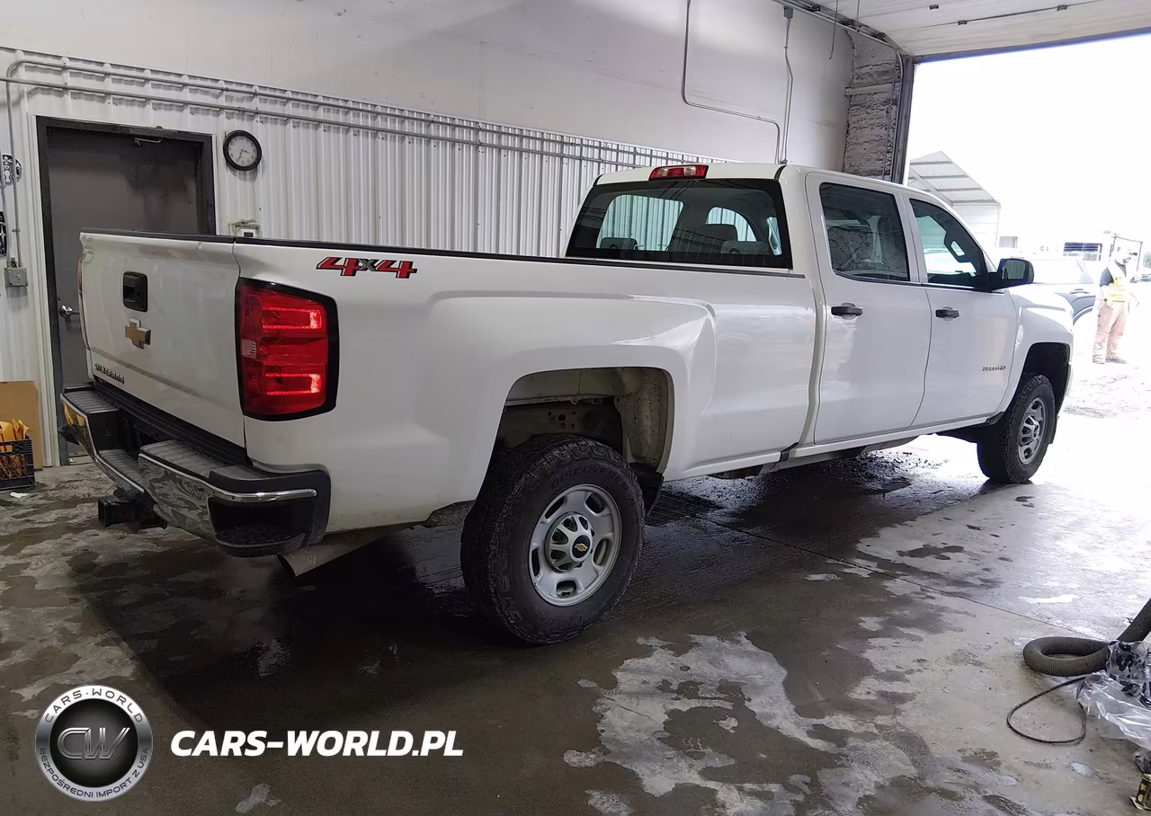 2018 Chevrolet Silverado 2500Hd Wt VIN:1GC1KUEG7JF256114 - 4