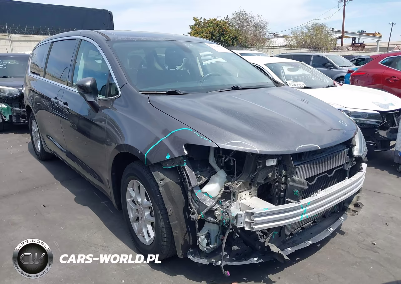 2017 Chrysler Pacifica Lx VIN:2C4RC1CG9HR705426 - 1