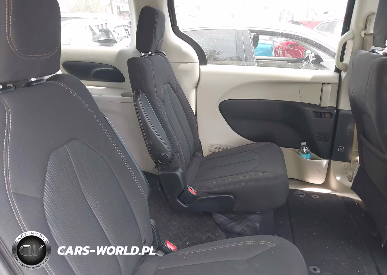 2017 Chrysler Pacifica Lx VIN:2C4RC1CG9HR705426 - 8