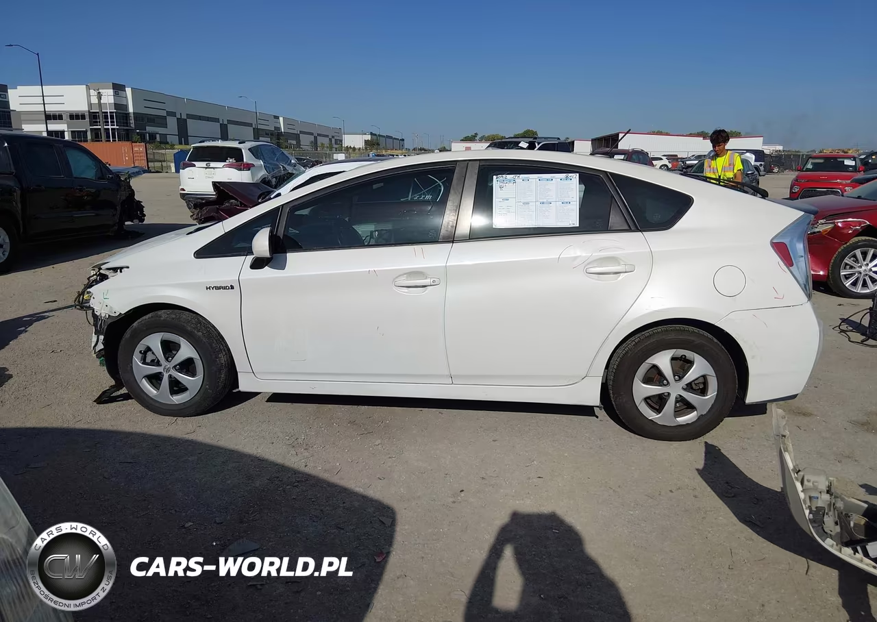 2015 Toyota Prius Three VIN:JTDKN3DU1F1983525 - 14