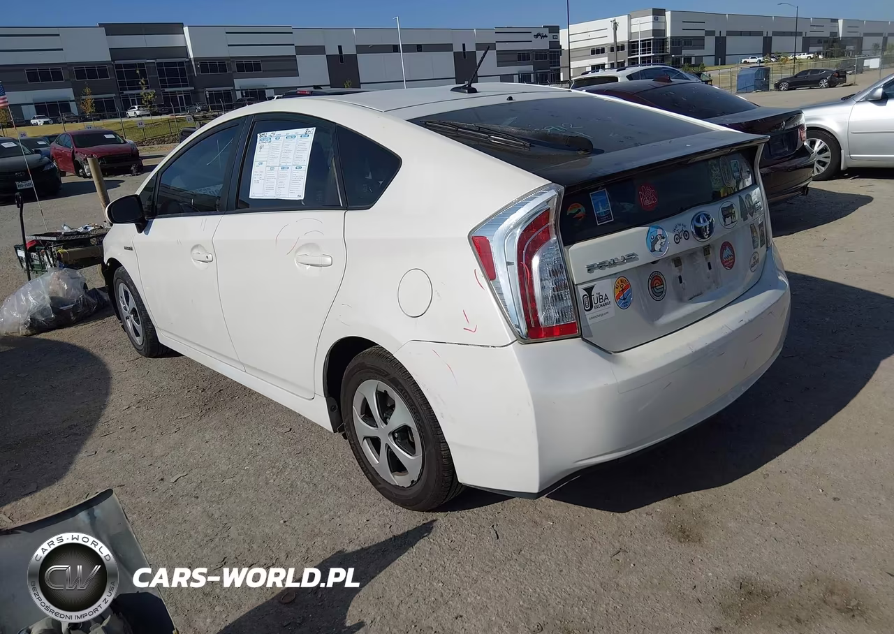 2015 Toyota Prius Three VIN:JTDKN3DU1F1983525 - 3