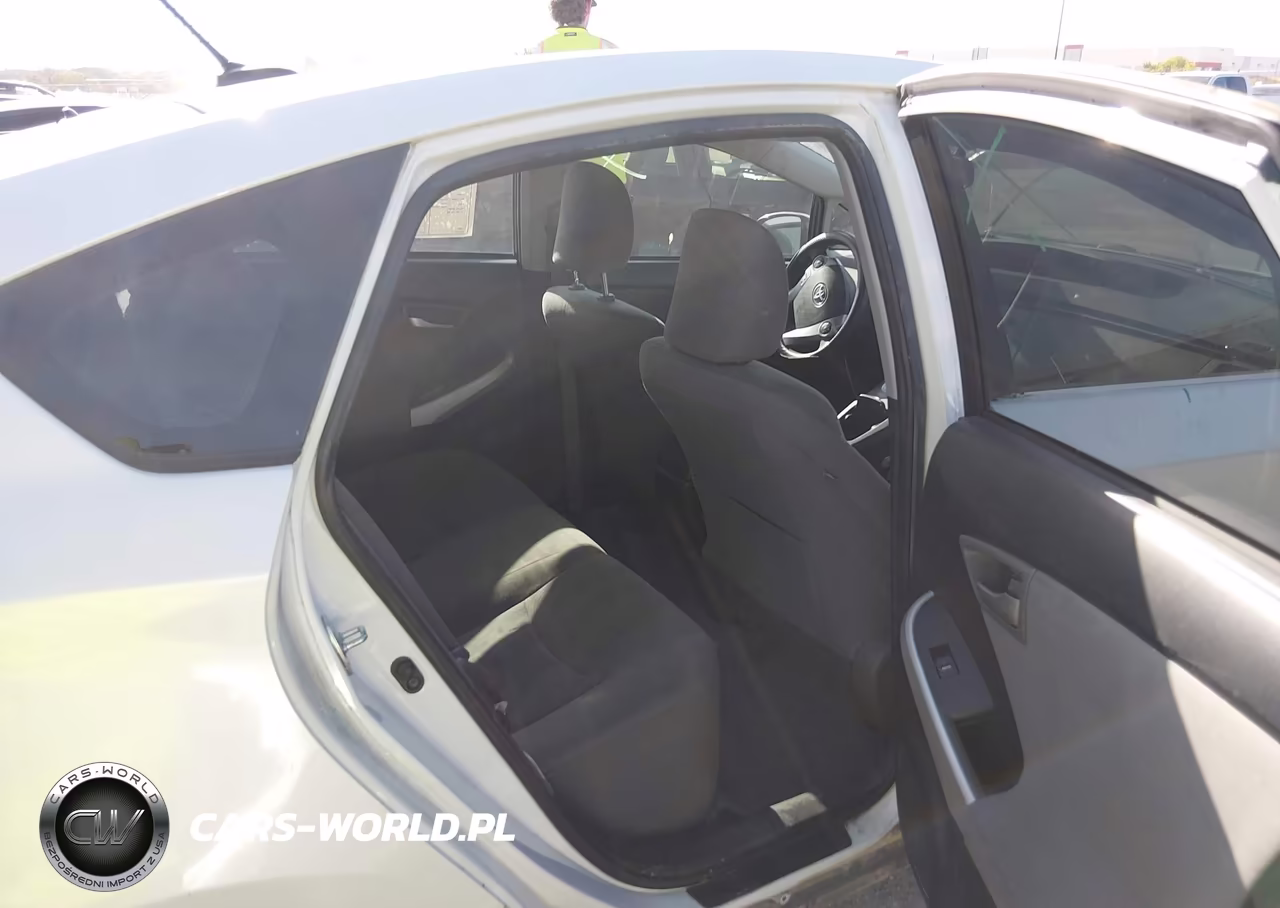 2015 Toyota Prius Three VIN:JTDKN3DU1F1983525 - 8