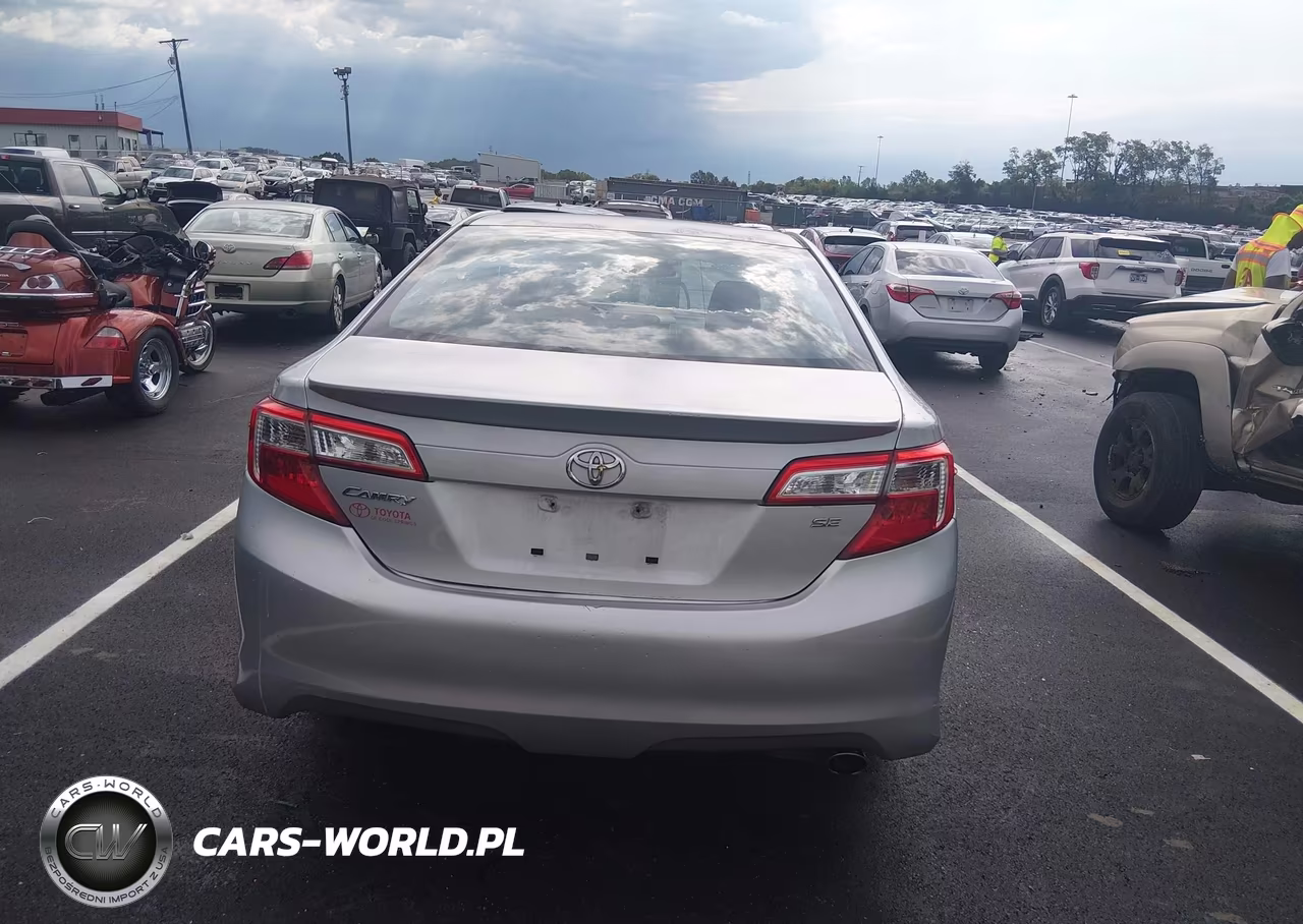 2014 Toyota Camry Se VIN:4T1BF1FK9EU757867 - 17