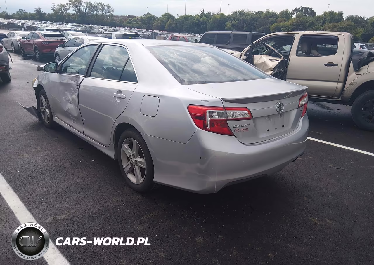 2014 Toyota Camry Se VIN:4T1BF1FK9EU757867 - 3