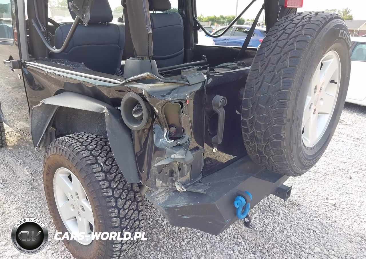 2011 Jeep Wrangler Sport VIN:1J4AA2D16BL526709 - 6