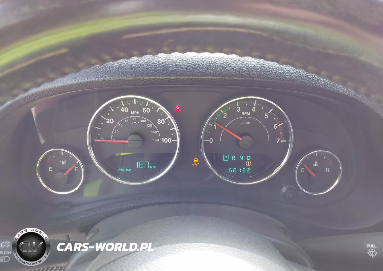2011 Jeep Wrangler Sport VIN:1J4AA2D16BL526709 - 7