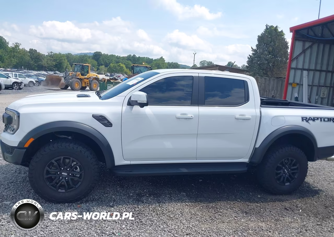 2025 Ford Ranger Raptor VIN:1FTER4LRXSLE75640 - 15