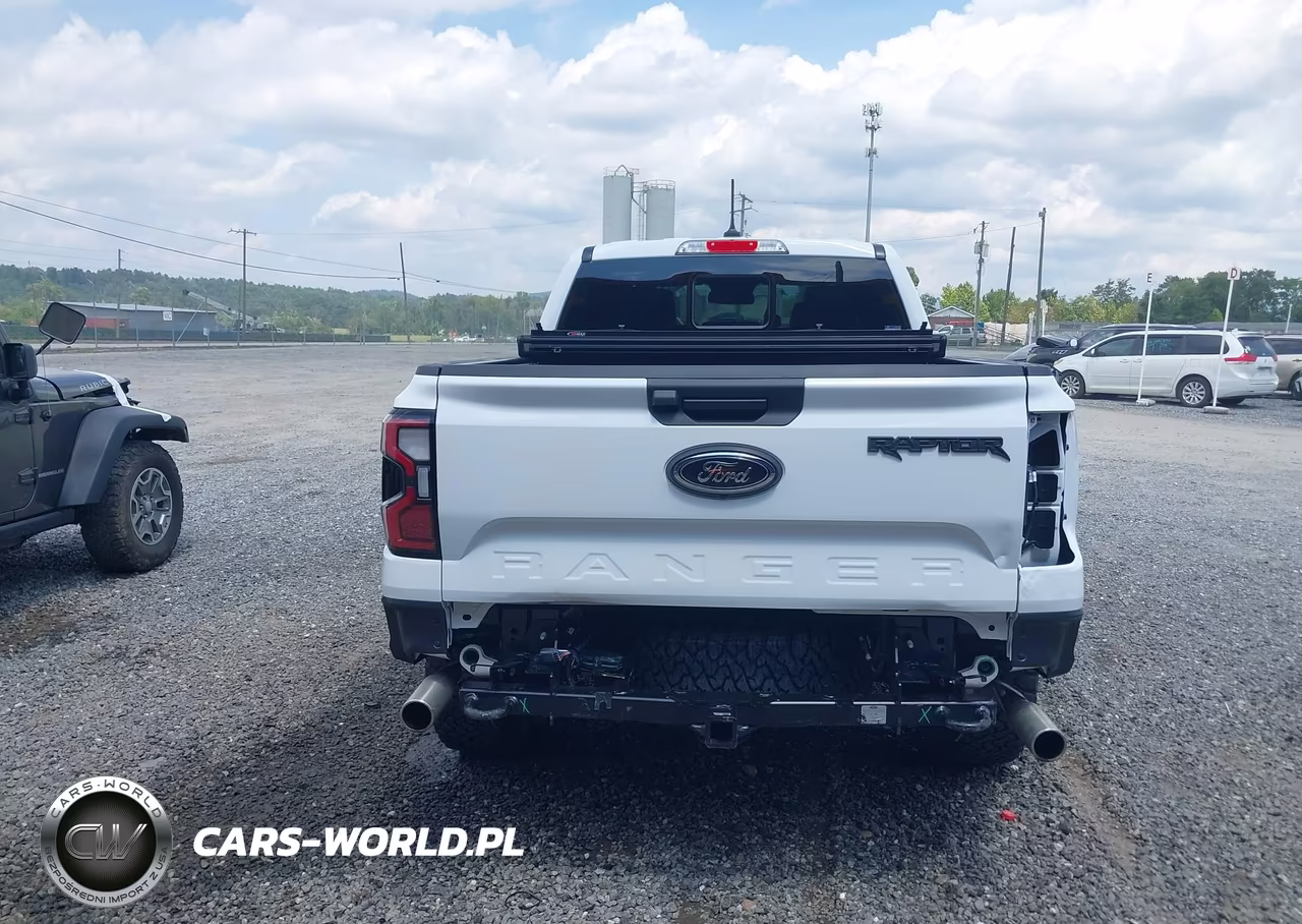 2025 Ford Ranger Raptor VIN:1FTER4LRXSLE75640 - 17