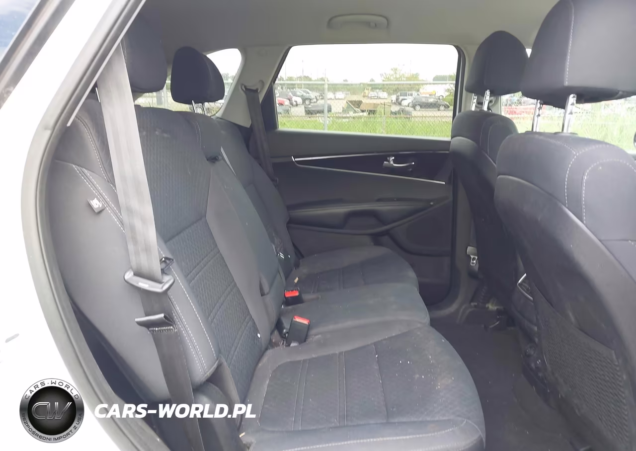 2018 Kia Sorento 3.3L Lx VIN:5XYPGDA59JG376249 - 8