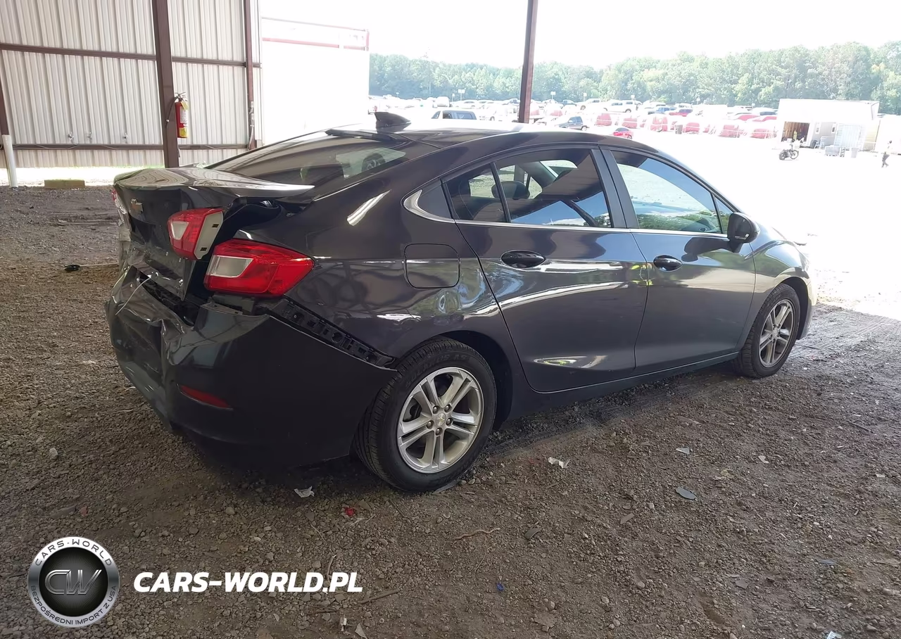 2017 Chevrolet Cruze Lt Auto VIN:1G1BE5SM1H7104015 - 4
