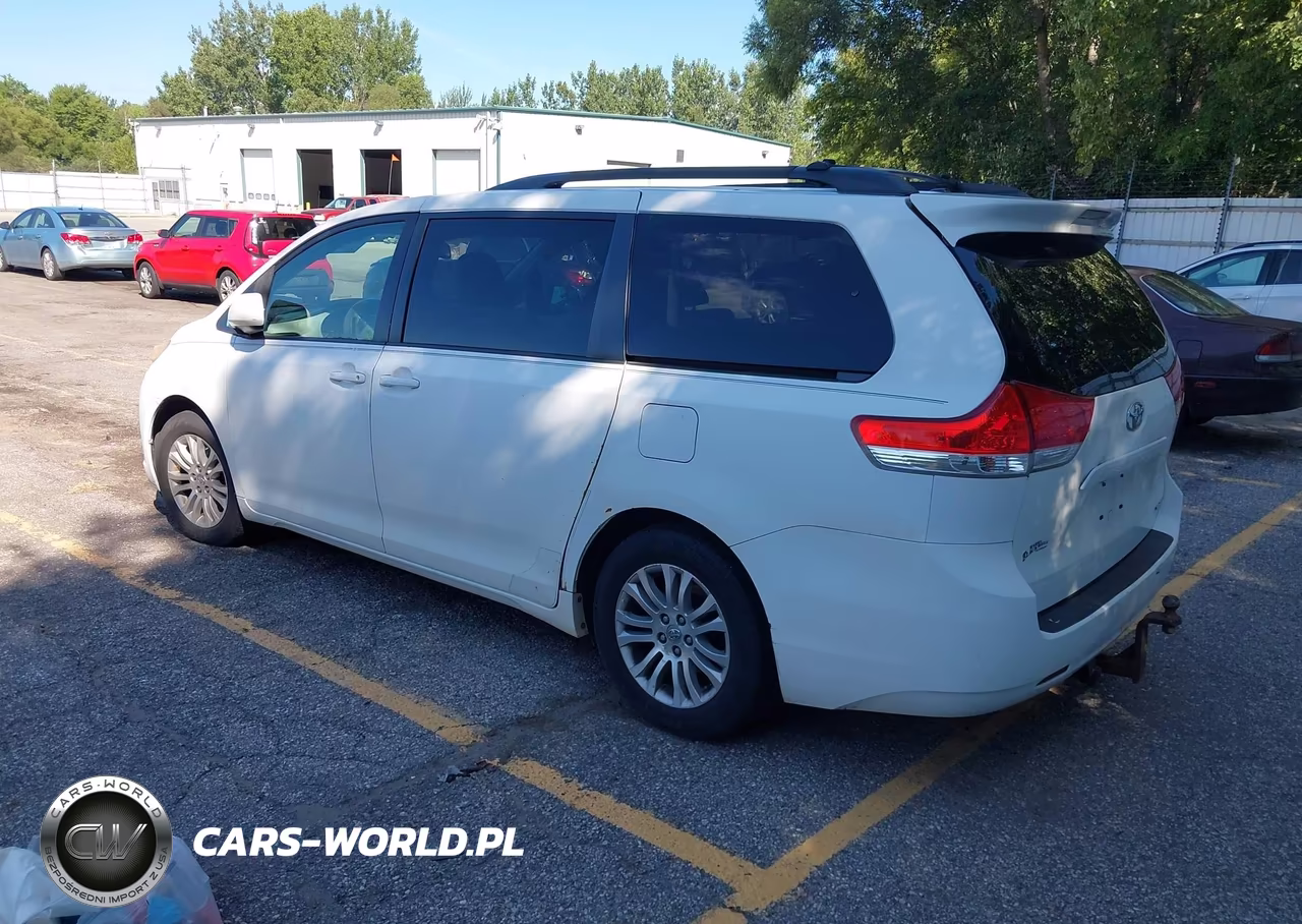 2011 Toyota Sienna Xle V6 VIN:5TDYK3DC0BS146207 - 3