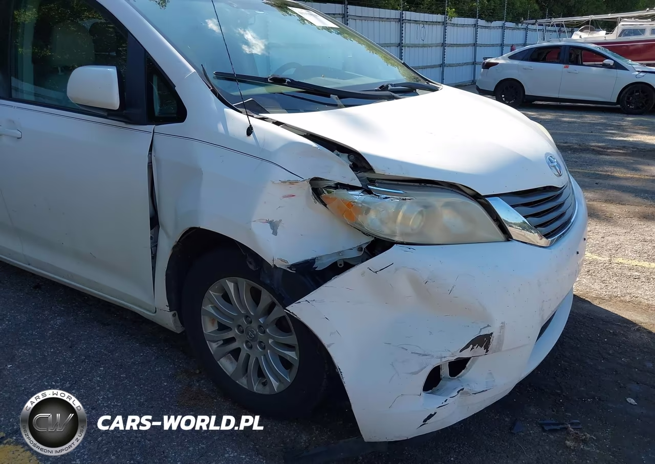 2011 Toyota Sienna Xle V6 VIN:5TDYK3DC0BS146207 - 6