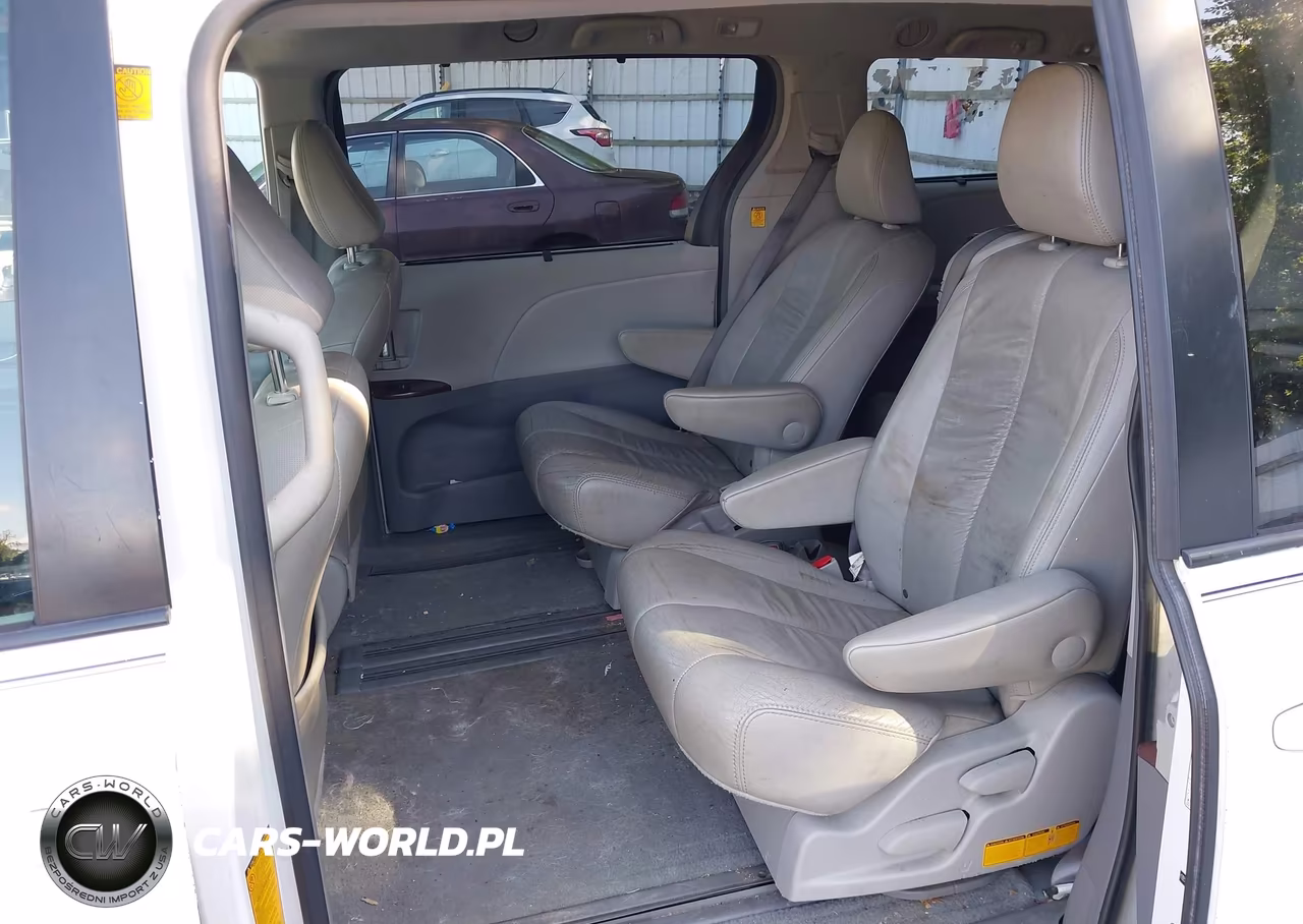 2011 Toyota Sienna Xle V6 VIN:5TDYK3DC0BS146207 - 8