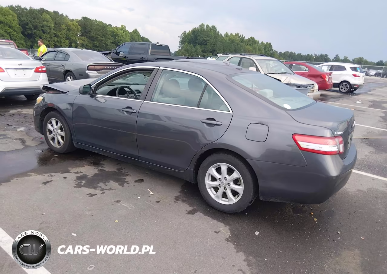 2011 Toyota Camry Le VIN:4T1BF3EK8BU761031 - 3