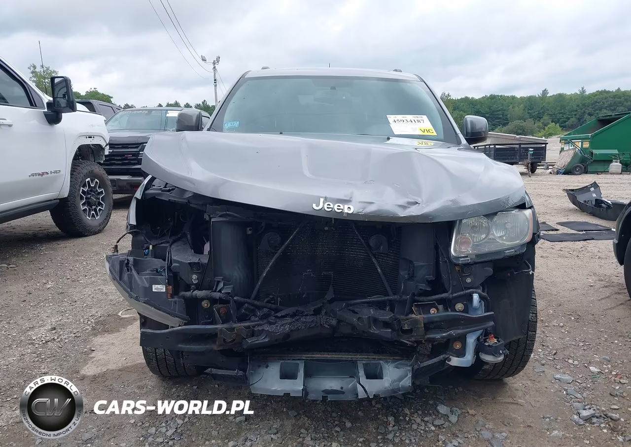 2013 Jeep Grand Cherokee Laredo VIN:1C4RJFAG6DC582175 - 13