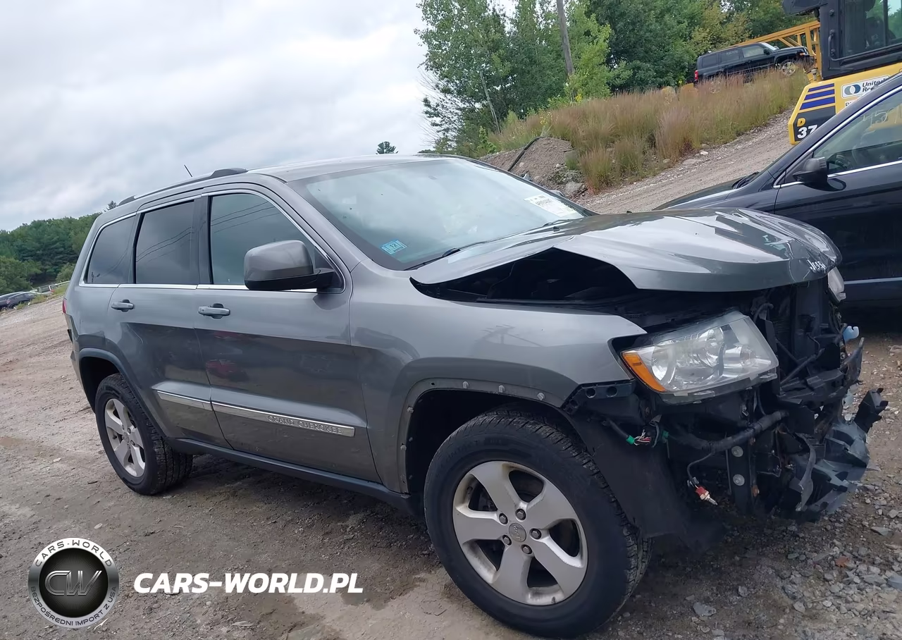 2013 Jeep Grand Cherokee Laredo VIN:1C4RJFAG6DC582175 - 14