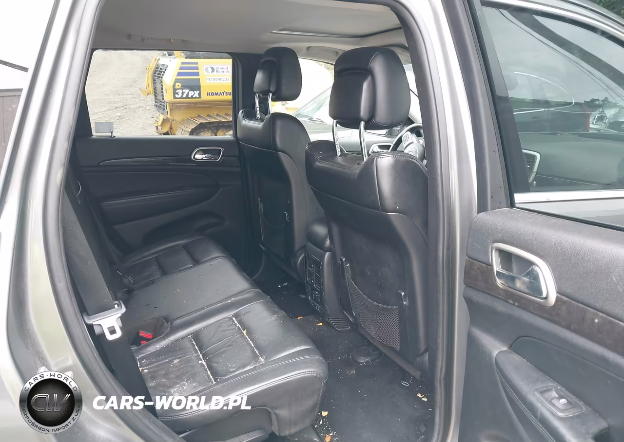 2013 Jeep Grand Cherokee Laredo VIN:1C4RJFAG6DC582175 - 8