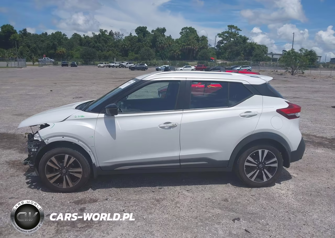 2019 Nissan Kicks Sr VIN:3N1CP5CU7KL470586 - 14