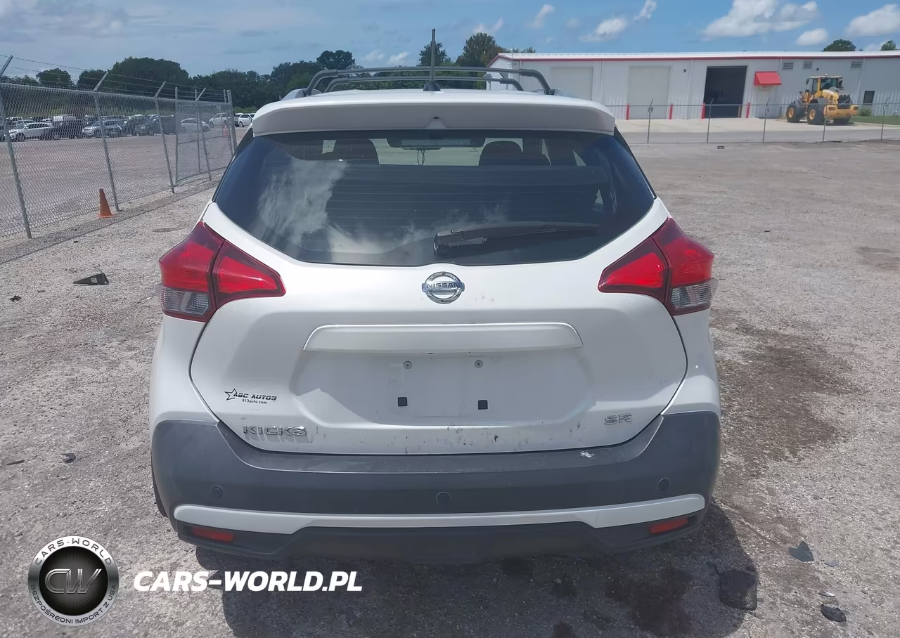2019 Nissan Kicks Sr VIN:3N1CP5CU7KL470586 - 16