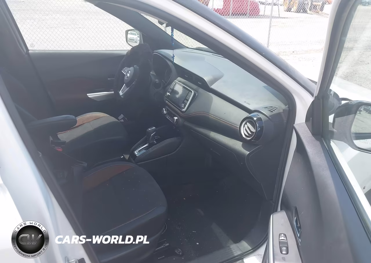 2019 Nissan Kicks Sr VIN:3N1CP5CU7KL470586 - 5