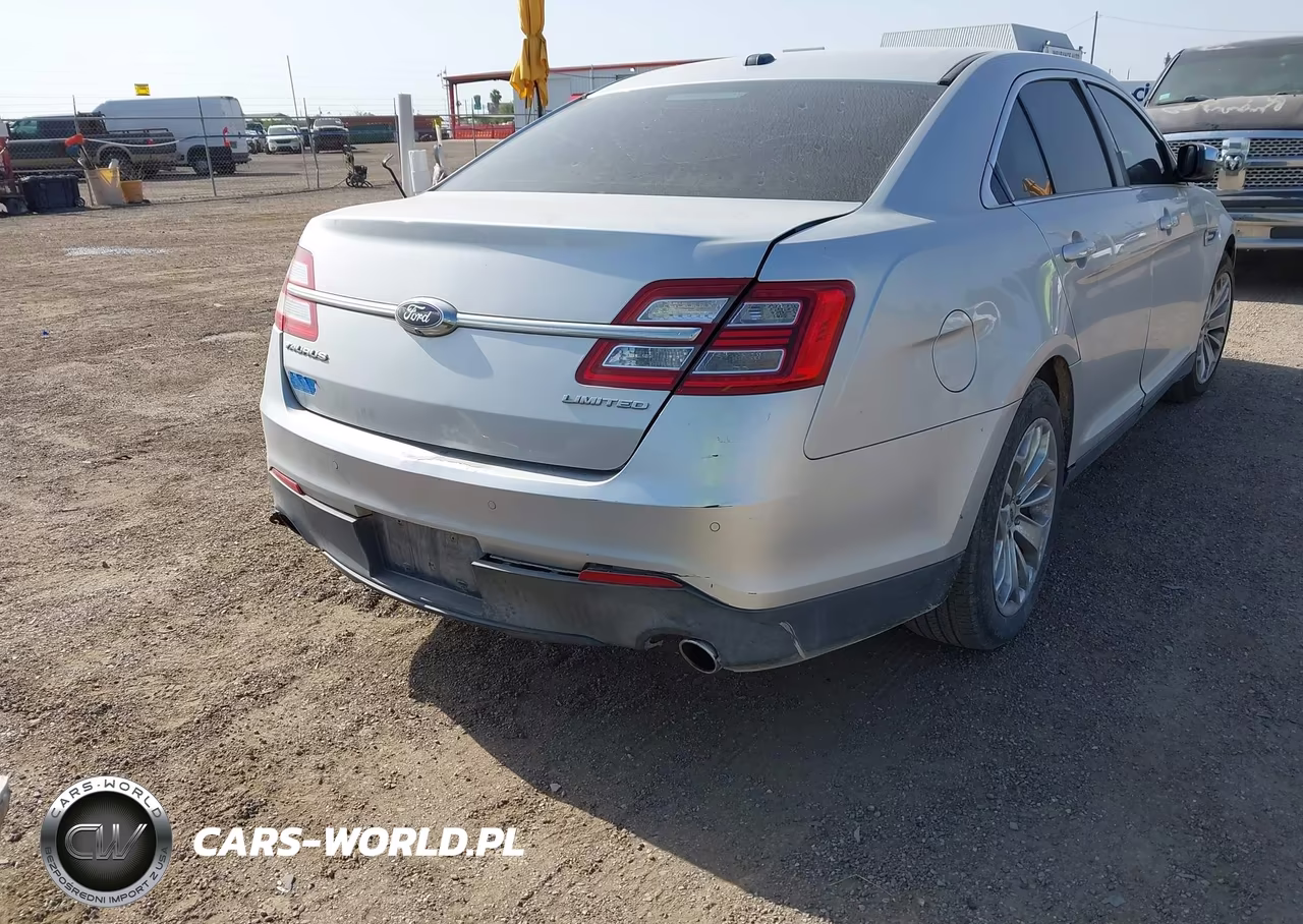 2017 Ford Taurus Limited VIN:1FAHP2F87HG102427 - 18