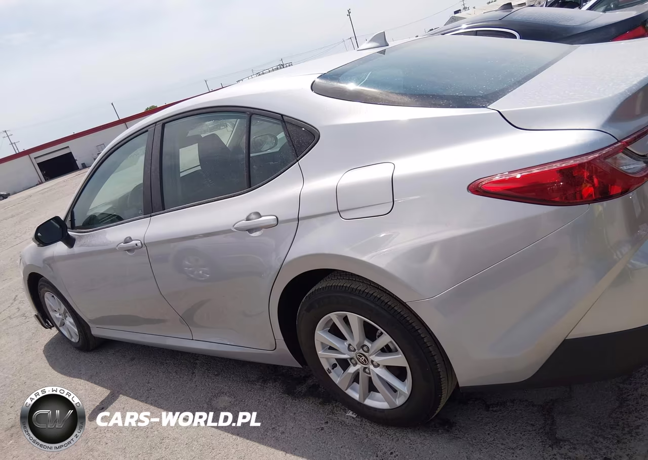 2025 Toyota Camry Le VIN:4T1DAACK3SU621564 - 14