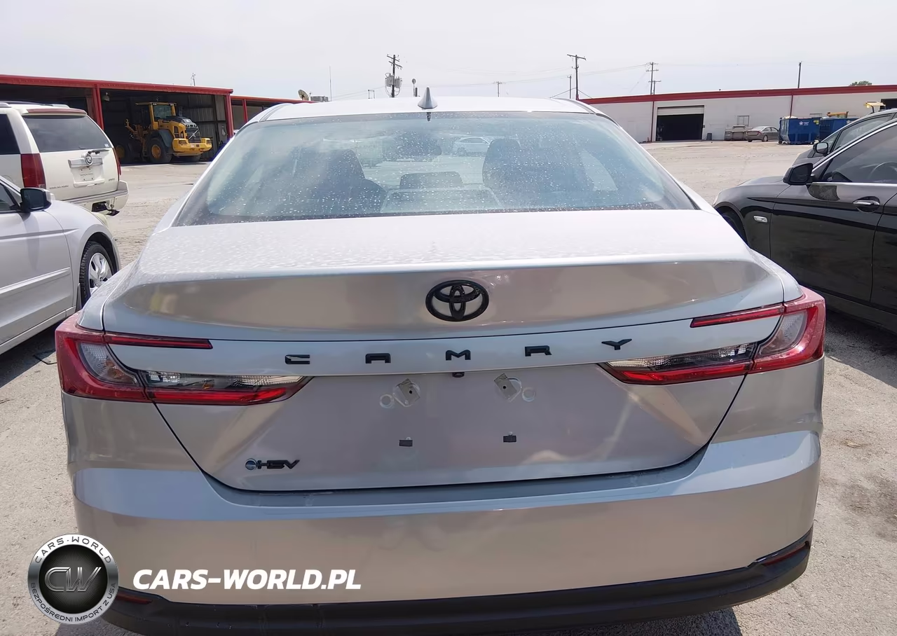2025 Toyota Camry Le VIN:4T1DAACK3SU621564 - 16