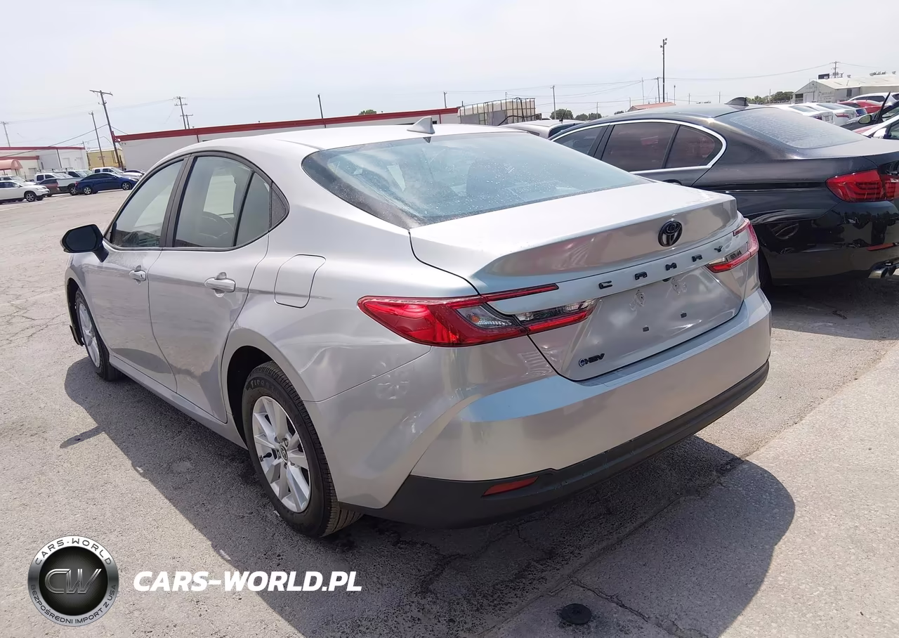 2025 Toyota Camry Le VIN:4T1DAACK3SU621564 - 3