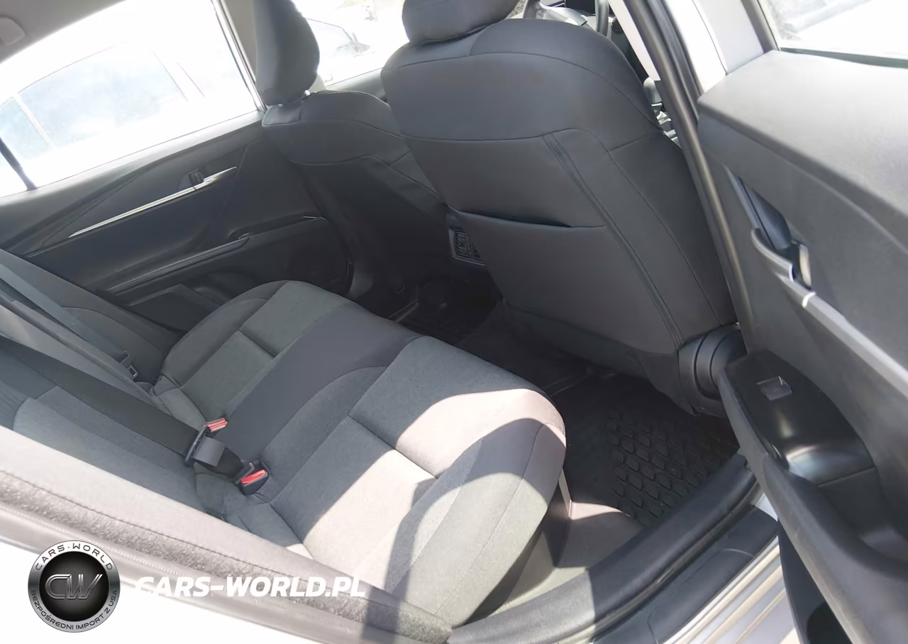 2025 Toyota Camry Le VIN:4T1DAACK3SU621564 - 8