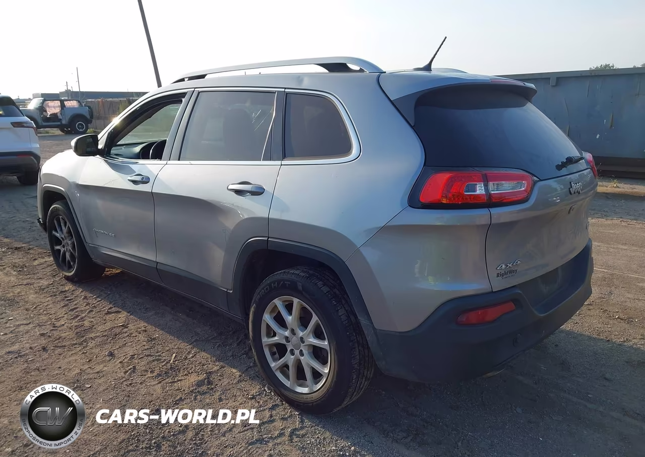 2017 Jeep Cherokee Latitude VIN:1C4PJMCB9HW537507 - 3