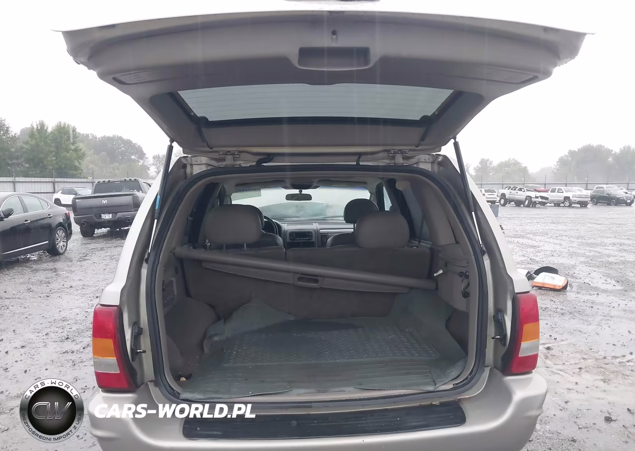 2004 Jeep Grand Cherokee Laredo VIN:1J4GW48SX4C235692 - 13